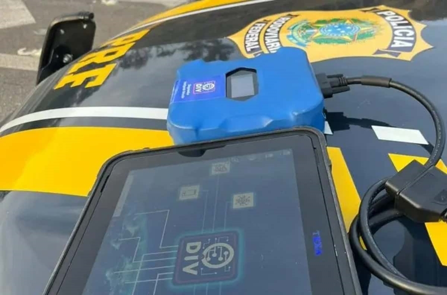 FISCALIZAÇÃO: Novo scanner da PRF detecta peças ilegais nos carros