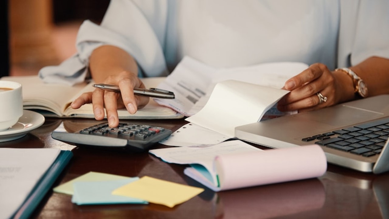 NO VERMELHO: Quase 50% da população de Rondônia está endividada