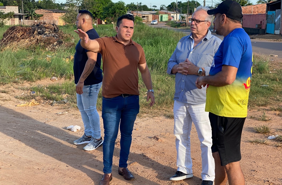 BAIRRO AEROCLUBE: Vereador Edimilson Dourado visita área onde será construído Ecoparque
