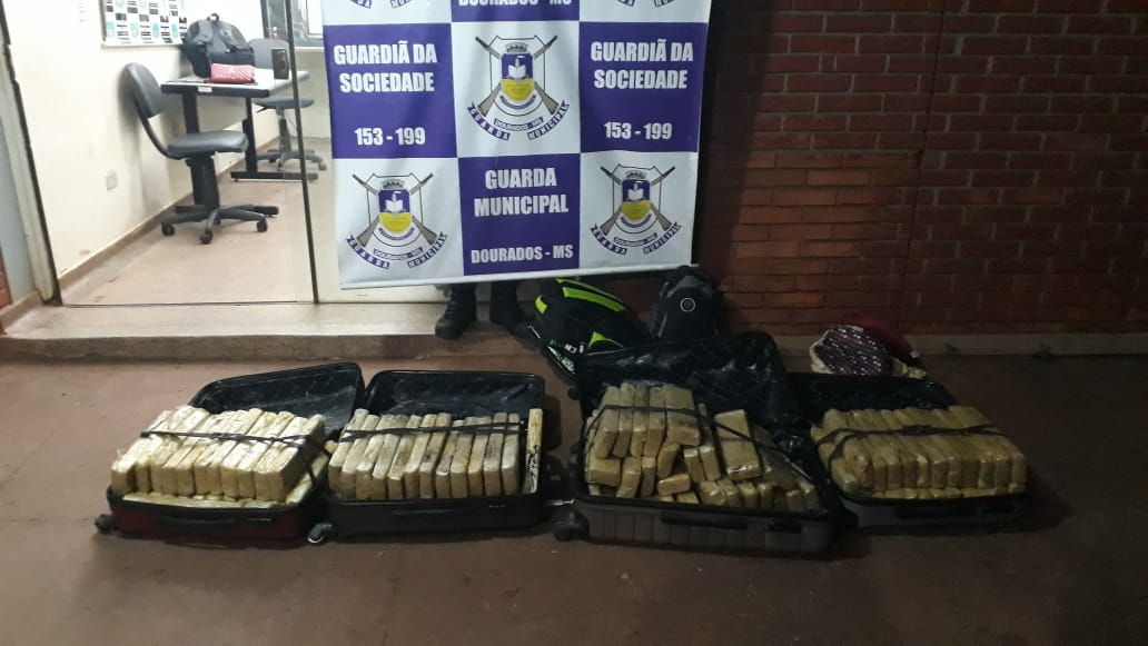 VINDO PARA A CAPITAL: Rondonienses são presos com quase 50 quilos de droga no MS