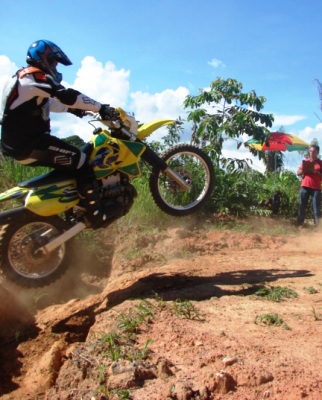 ENDURO PORTO VELHO - 33 motos largam para um final de semana de velocidade e força