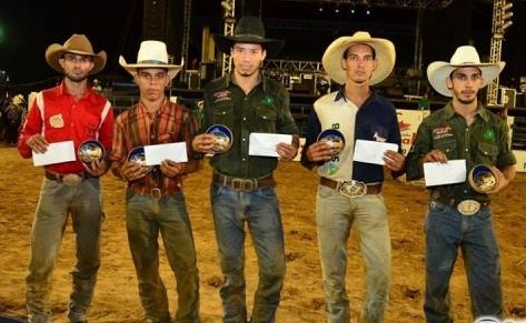 Grande final do rodeio e queima de fogos marcaram o último dia da 31º Expoagro