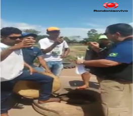 BLOQUEADA - Moradores de Jacy Paraná interditam BR 364 - VIDEO