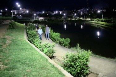 Iluminação é restabelecida em praça 