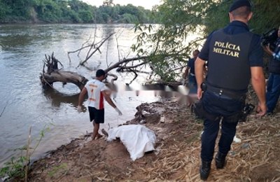 Casal de pescadores encontra corpo de índio boiando em rio