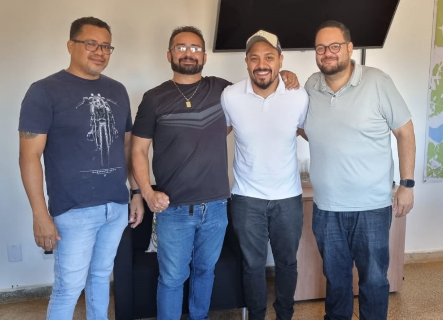 DR. GILBER: Vereador se reúne com secretário para discutir demandas de distrito