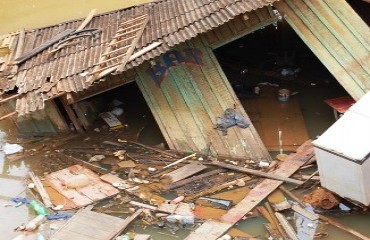 CALAMIDADE – Depois de desabamento moradores do bairro Baixa União estão mais amedrontados com chuvas na capital – Fotos