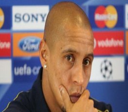 Ex-astro da Seleção Brasileira, Roberto Carlos tem prisão decretada