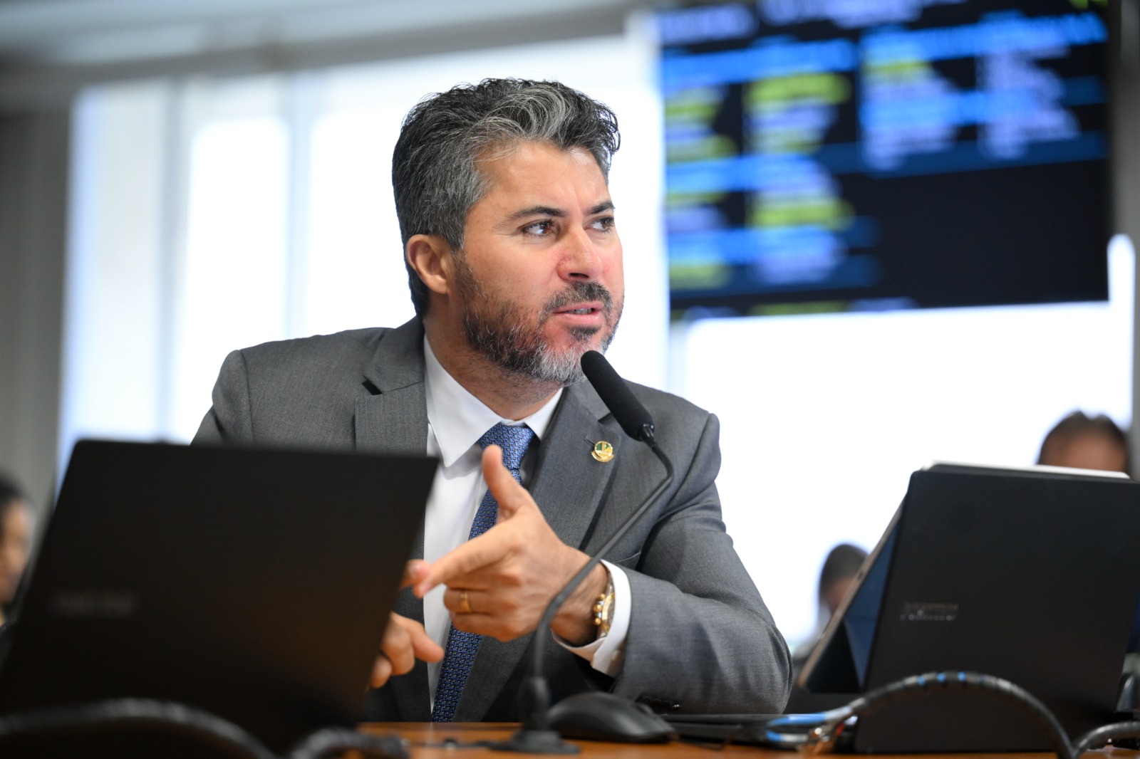 R$ 2,4 BILHÕES: Emendas de Marcos Rogério reforça a segurança pública em 2026