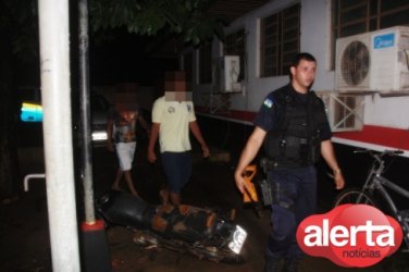 Jovens são presos por porte de arma de fogo