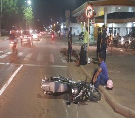 Colisão entre duas motos deixa vítimas lesionadas