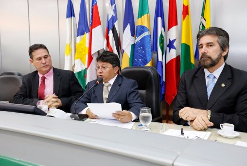 Raupp cobra reativação da BR 319 na reunião do Parlamento 