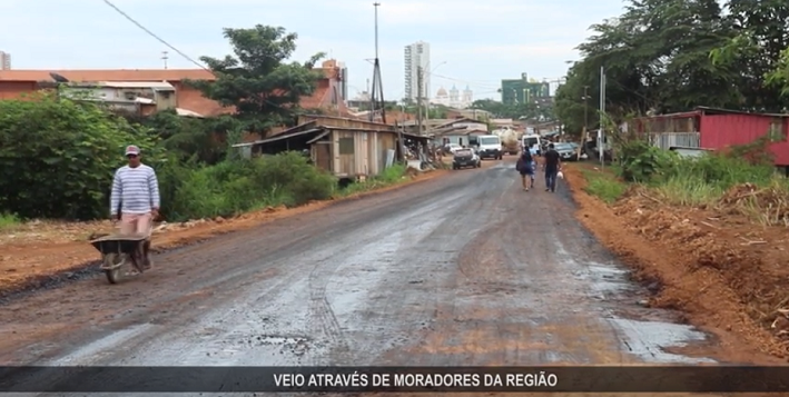 BAIRRO TRIÂNGULO: Avenida Farquar recebe obra de recuperação através do vereador Edesio Fernandes