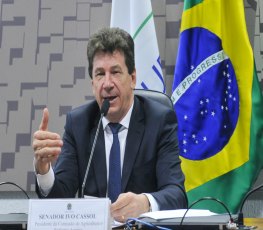 SINUCA DE BICO: Ivo Cassol diz que Senado só vota projetos quando 'água bate na b...'