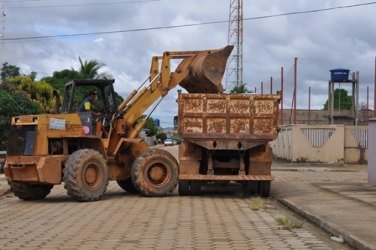 Administração dá início em mutirão de coleta de Lixo