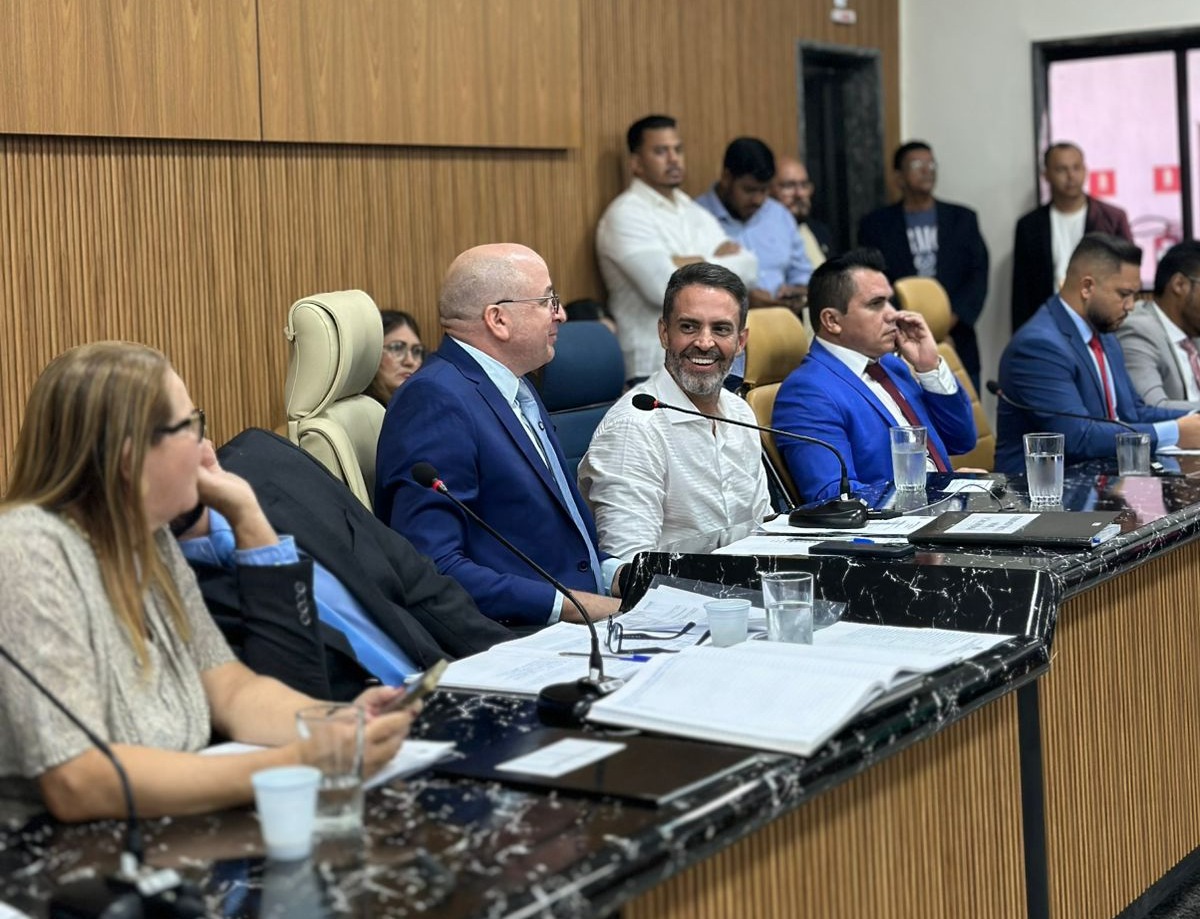 GEDEÃO NEGREIROS: Vereador celebra aprovação de PCCR e piso nacional para Educação e Saúde