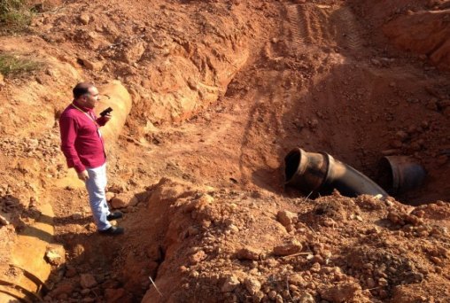 Caerd troca tubulação e elimina vazamentos de água 