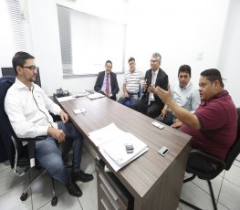 Anderson do Singeperon recebe representantes de lideranças sindicais