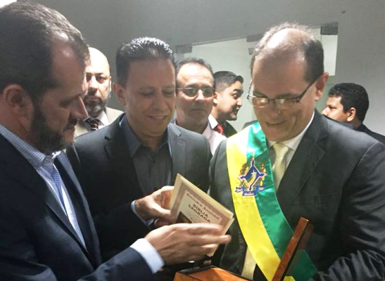 Vereador Edesio Fernandes participa de posse de governo de Daniel Pereira