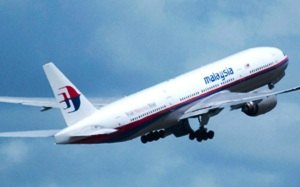 Avião da Malaysia Airlines com 295 pessoas cai na Ucrânia