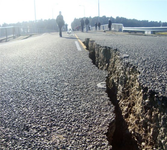 Forte terremoto atinge Java, na Indonésia, e deixa três mortos