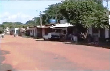 AUTO DE INFRAÇÃO – Moradores de área verde do conjunto Guaporé são multados pela SEMA e ficam revoltados com atitude da secretaria - Vídeo