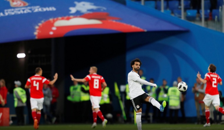 Rússia ignora estreia de Salah, bate Egito e está perto das oitavas