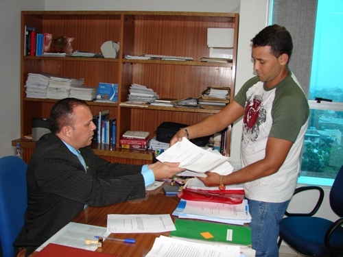 Estudantes protocolam Ação Civil contra nomeação de Chico Paraíba para o TCE