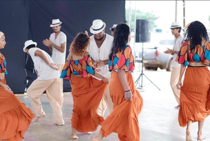 DANÇA: Espetáculo ‘Maculelê: Reconstruindo o Quilombo’ celebra as tradições afro-brasileiras