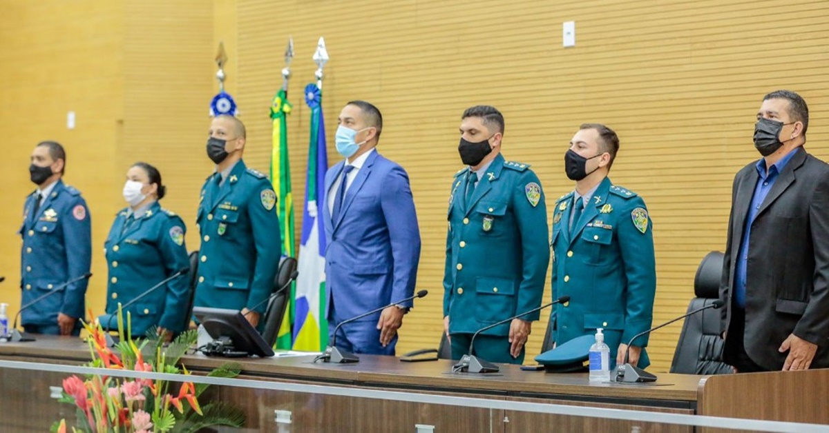 DEPUTADO: Eyder Brasil homenageia militares de Rondônia em sessão solene na ALE/RO