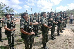 Comunidade Ponta do Abunã inaugura mastro da bandeira nacional 