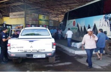 Ônibus descontrolado invade rodoviária e mata criança de 5 anos em Rondônia