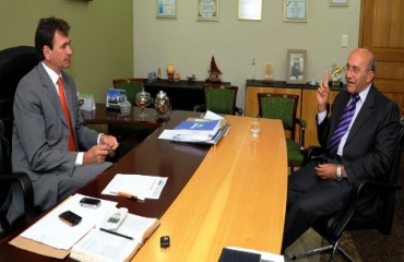 Confúcio Moura visita presidente da Assembléia Legislativa 