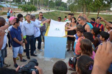 Praça Manoel Martins é inaugurada com grande evento