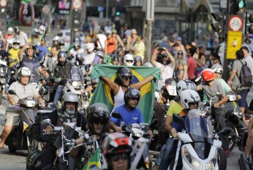 IMPEACHMENT - Protestos tomam conta das ruas em 8 estados e no DF