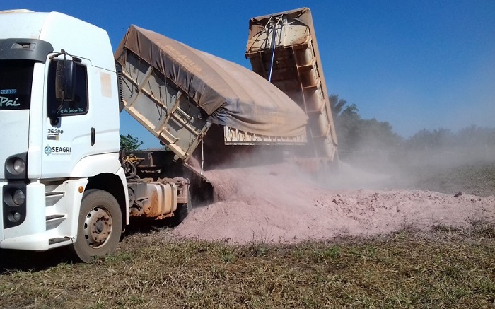 PRODUTIVIDADE: Calcário é entregue para fortalecer a agricultura familiar em Rondônia