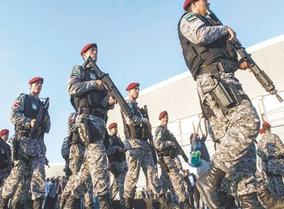 Policiais buscam suspeitos de matar agente da Força Nacional no Rio