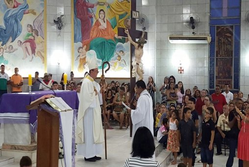 Dom Roque empossa Padre Gilson como novo pároco do Santuário de Fátima