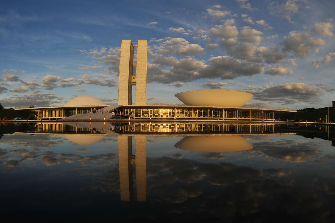 BENEFÍCIOS: Câmara recorre da suspensão de auxílio-mudança para reeleitos