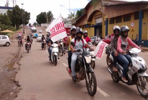 Carreata do SINTERO reforça greve na educação