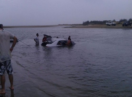 Santa Catarina é atingida por ‘tsunami’ e temporal deixa uma criança morta