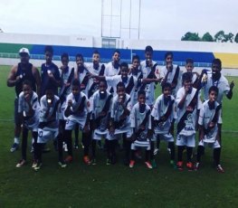 Sub-13: Nos pênaltis, Vasco derruba Galvez e conquista título