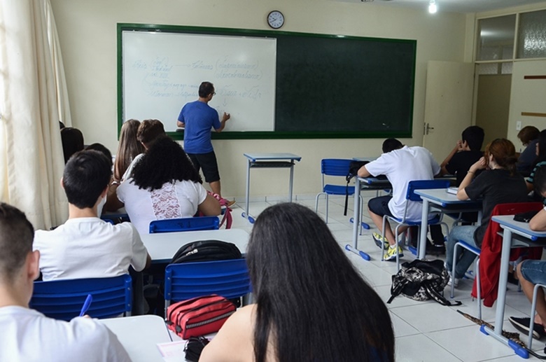 CORONAVÍRUS: Após ação do MP, Justiça proíbe retorno de aulas presenciais em faculdades