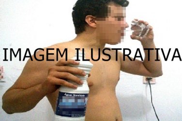 Homem tenta suicídio tomando água sanitária