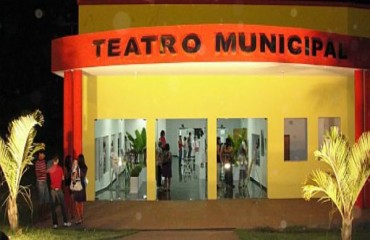 Teatro Municipal de Cacoal com Caixa Cênica 