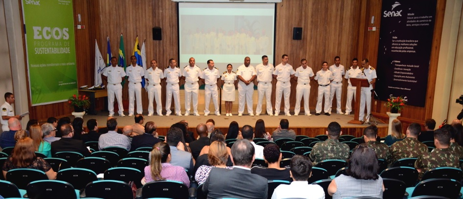 TRIPULANTE DE HONRA: Marinha do Brasil concede diploma a juíza do trabalho de RO