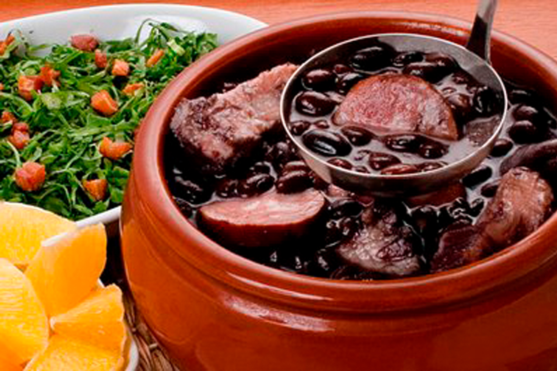 AMOR GERA AMOR: Casa Rosetta promove feijoada beneficente no sábado