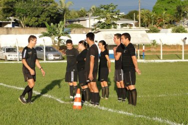 Secel ministra curso de arbitragem para atender equipes de Futebol de Campo 