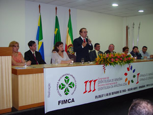 Fimca reúne autoridades nacionais e internacionais em encontro de saúde