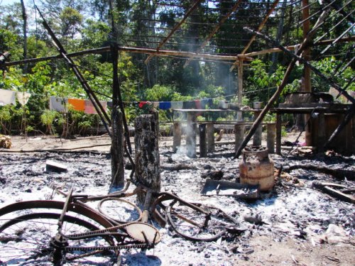 Pistoleiros promovem madrugada de terror no assentamento Flor do Amazonas